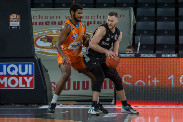 受困于阵容 受困于阵容